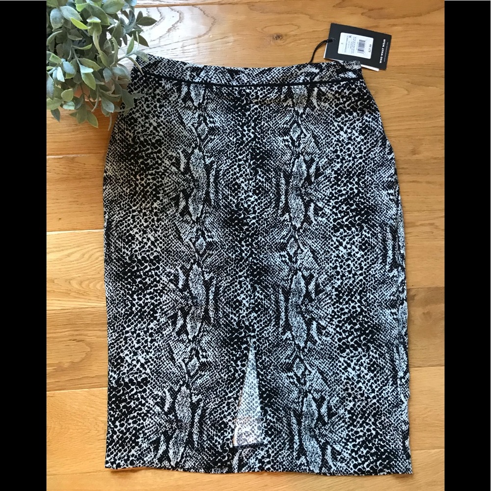 SEXY ❤️ SZ 6 PENCIL SKIRT SLIT SNAKE PRINT NWT